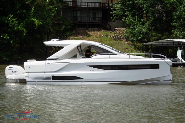 2024 Jeanneau DB/37 OB