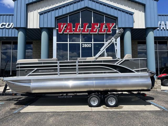 2025 Bennington 22 SS SPS Tri-Toon Pontoon