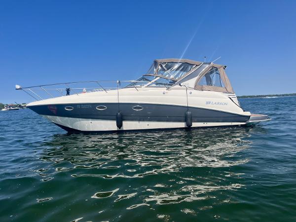 2009 Larson Cabrio 330