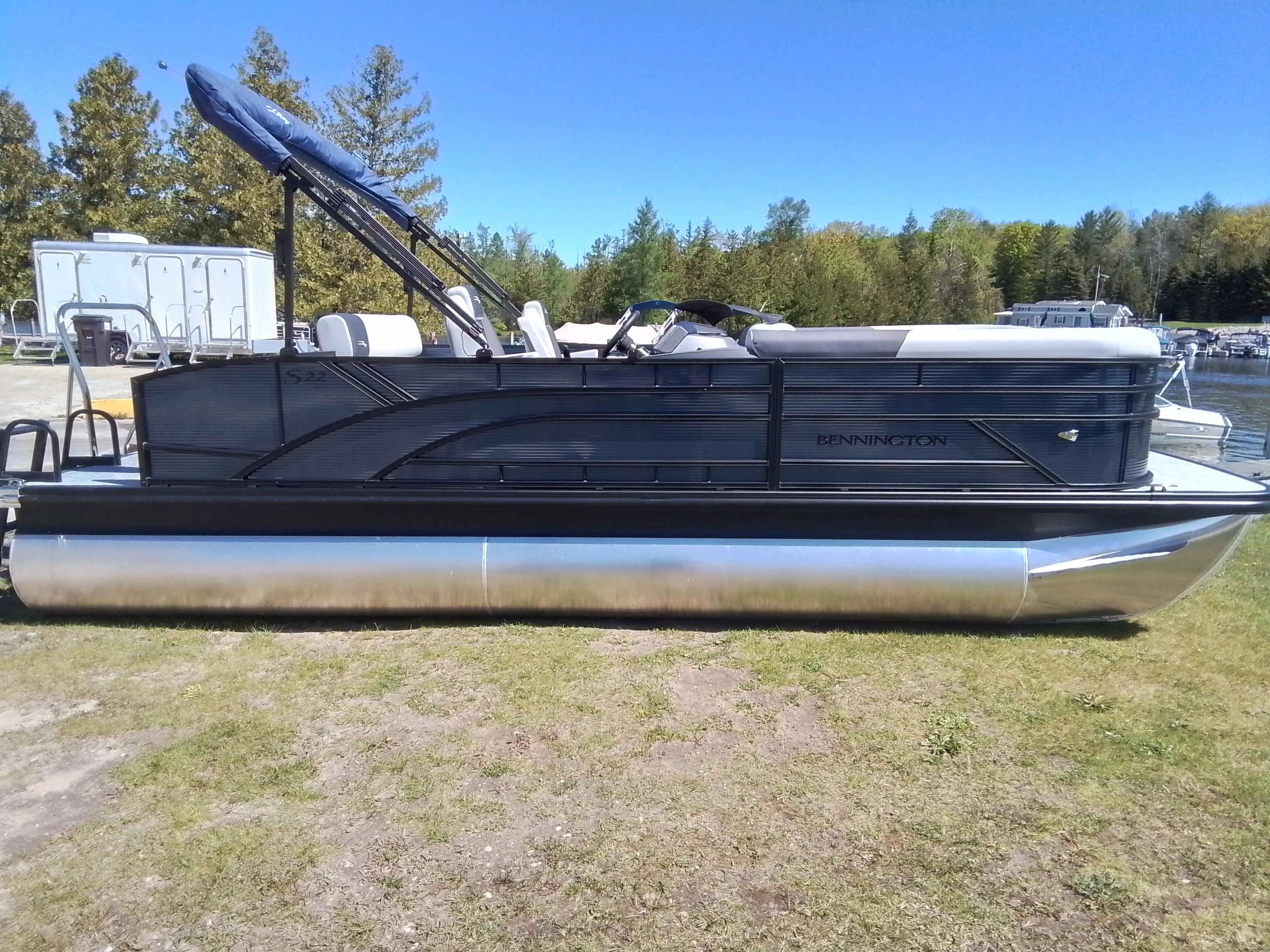 2025 Bennington Marine LLC 22SSBSE