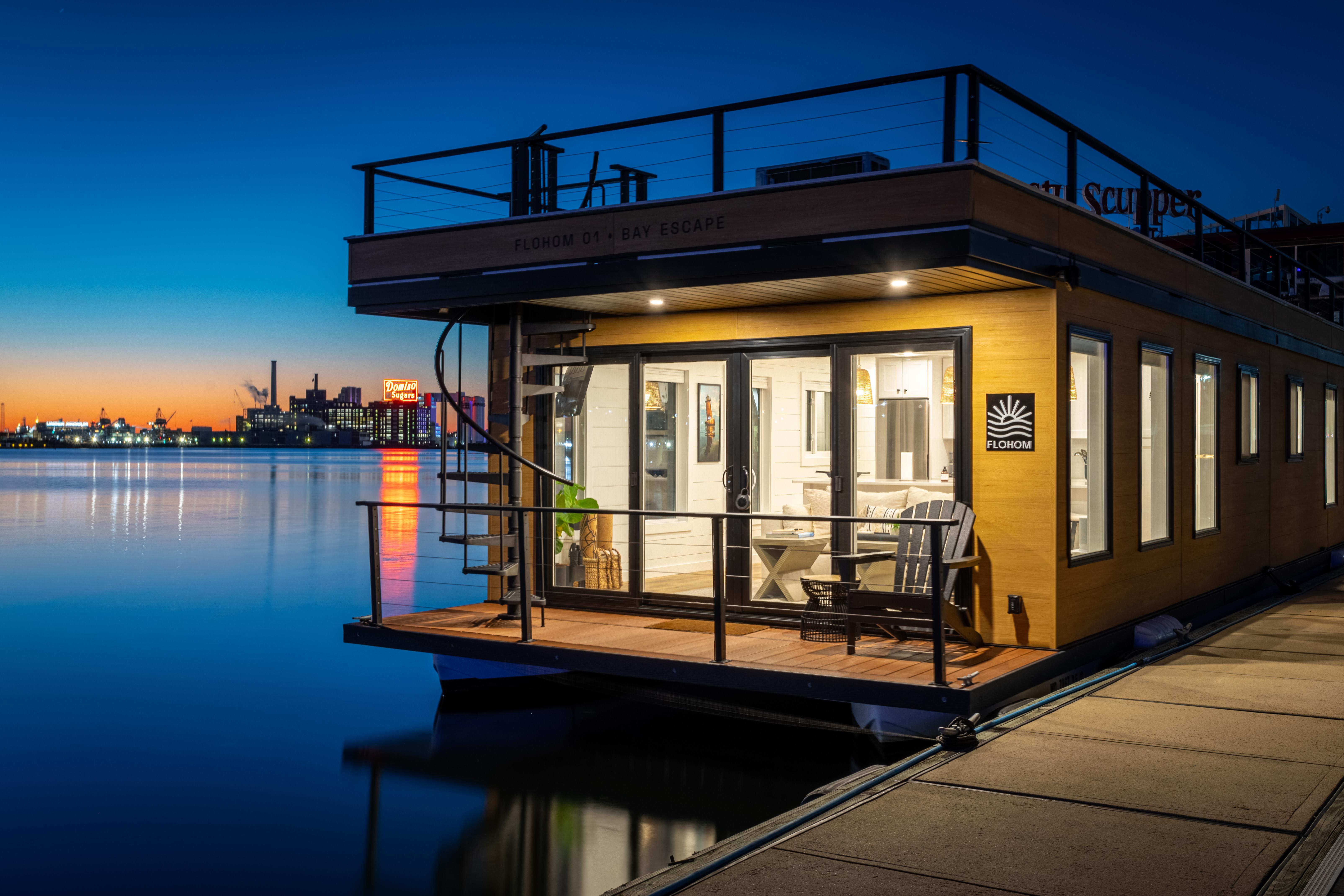 Myland houseboat store