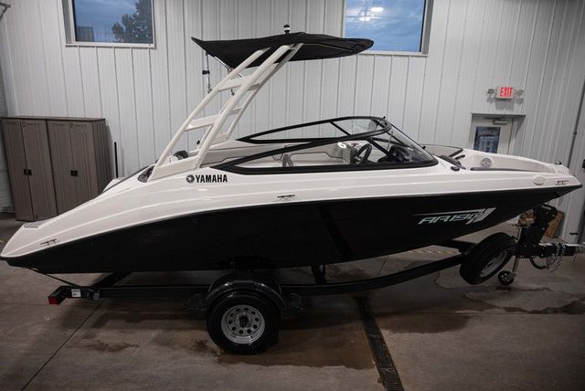 Yamaha Boats AR190