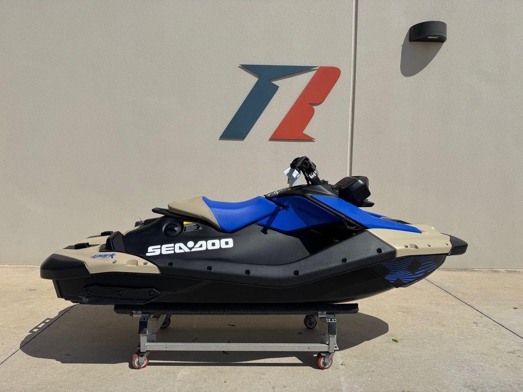 Sea-Doo Spark™ Trixx for 1 Rotax® 900 ACE™ - 90