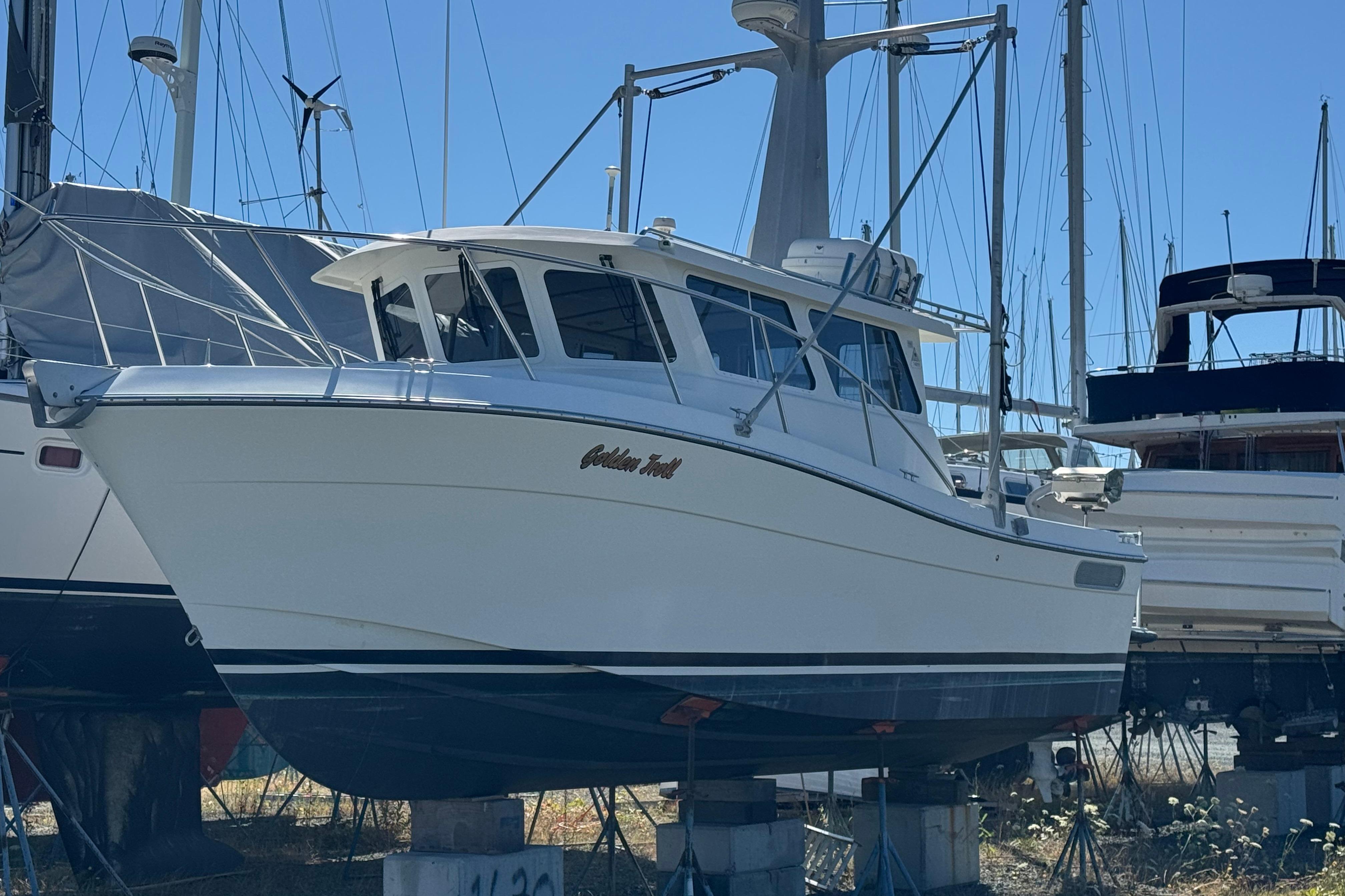 2005 Ocean Sport Roamer 30