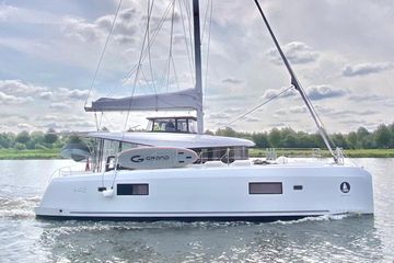 2024 Lagoon 42