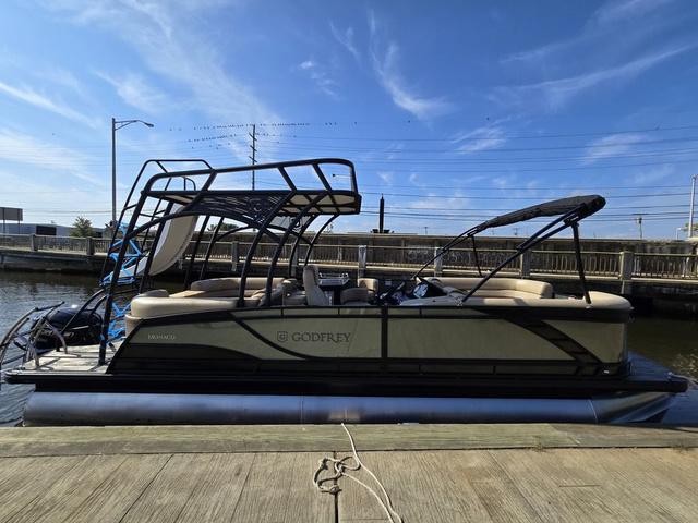 2025 Godfrey Marine Monaco 255 SDB Slide