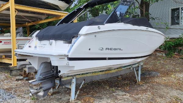 2017 Regal 22 FasDeck