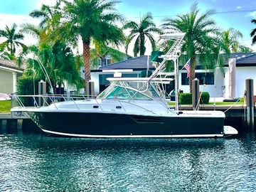 2000 Pursuit 3400 Express