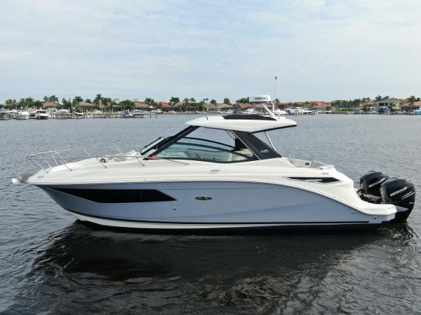 Sea Ray 320 Sundancer 2021 320 Sundancer - Moor To Sea - Profile