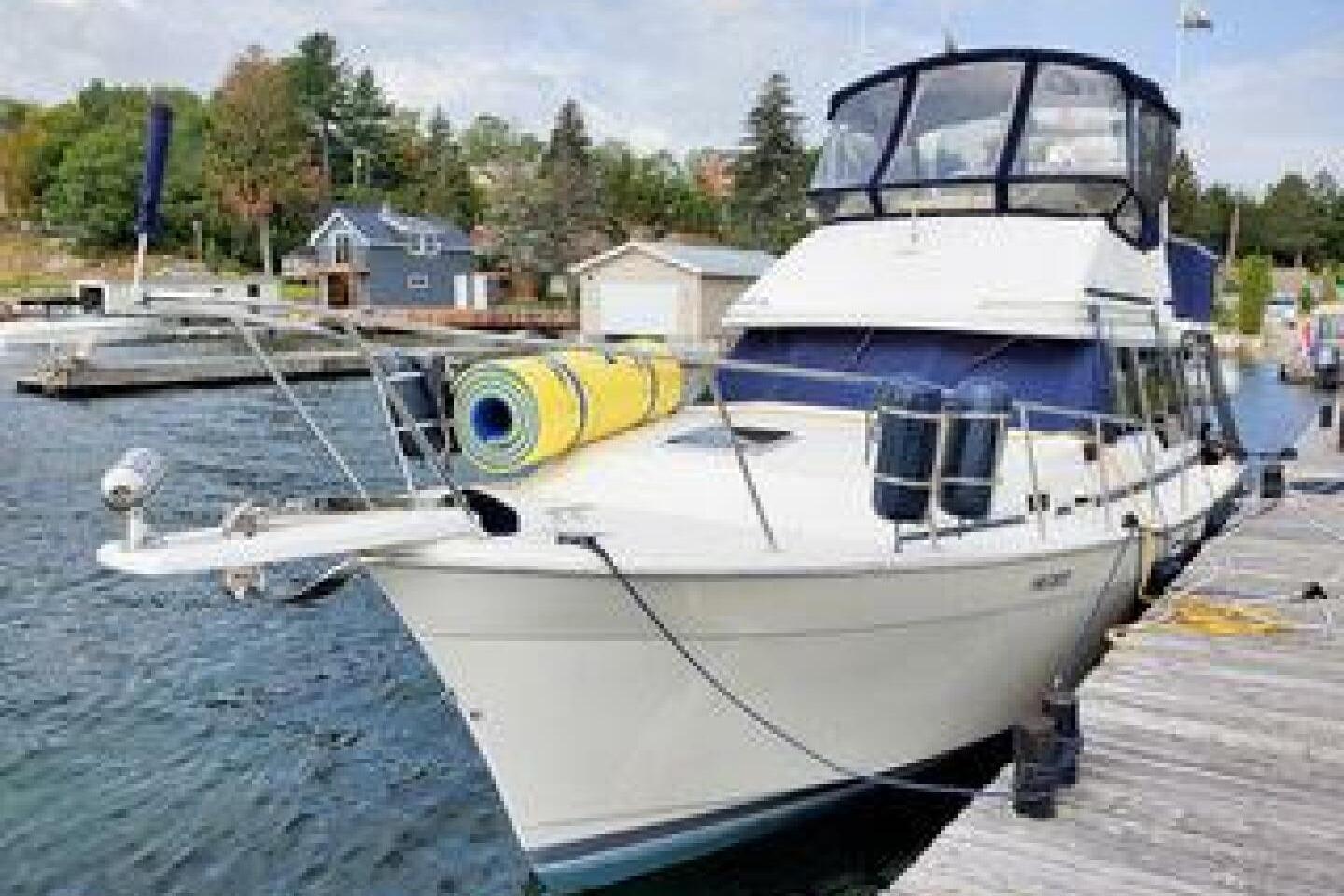 1986 Bayliner 3270 Motoryacht