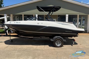 2018 Bayliner VR5 Bowrider I/O