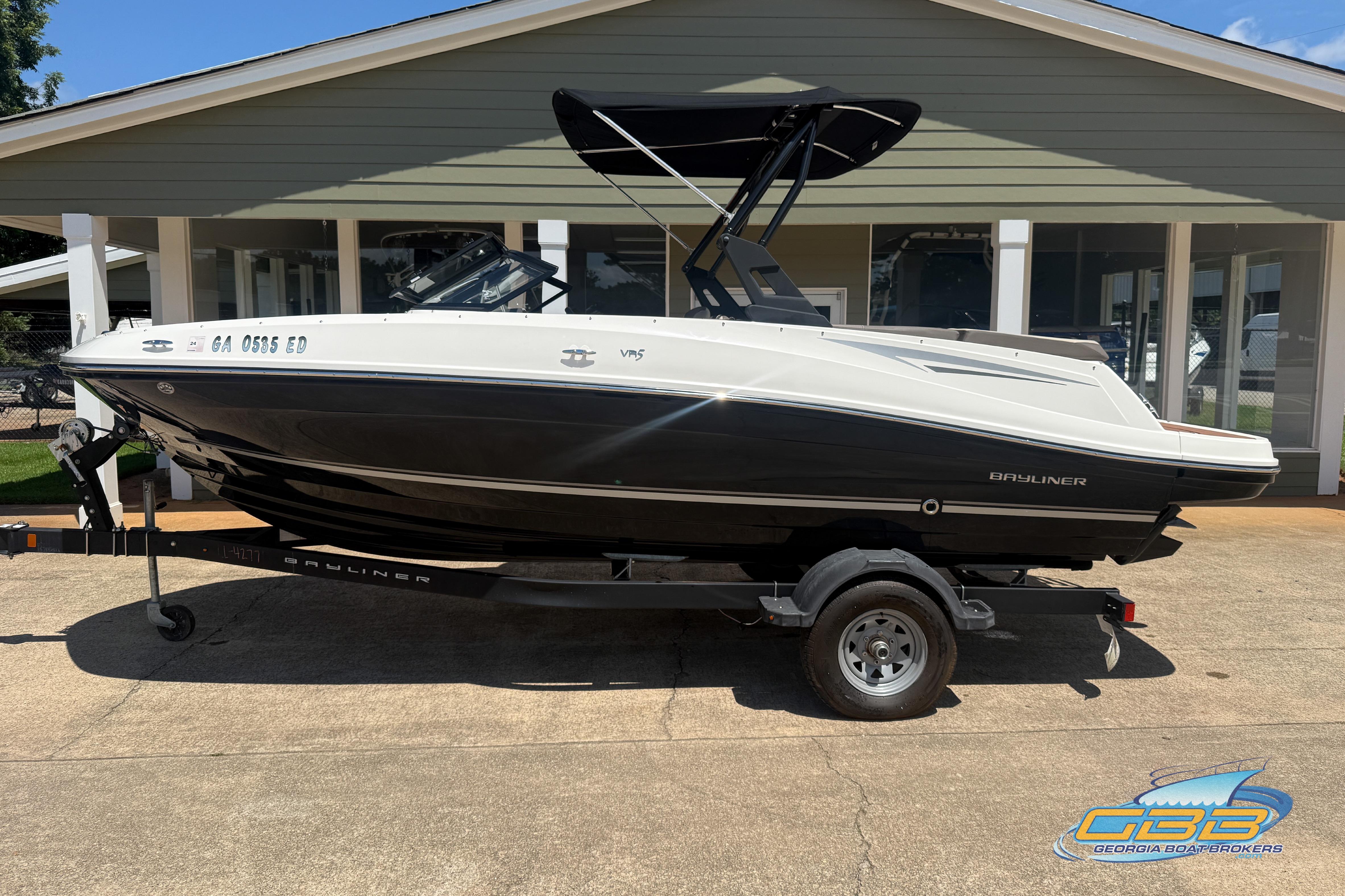2018 Bayliner VR5 Bowrider I/O