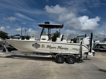2025 Pathfinder 2400 Open