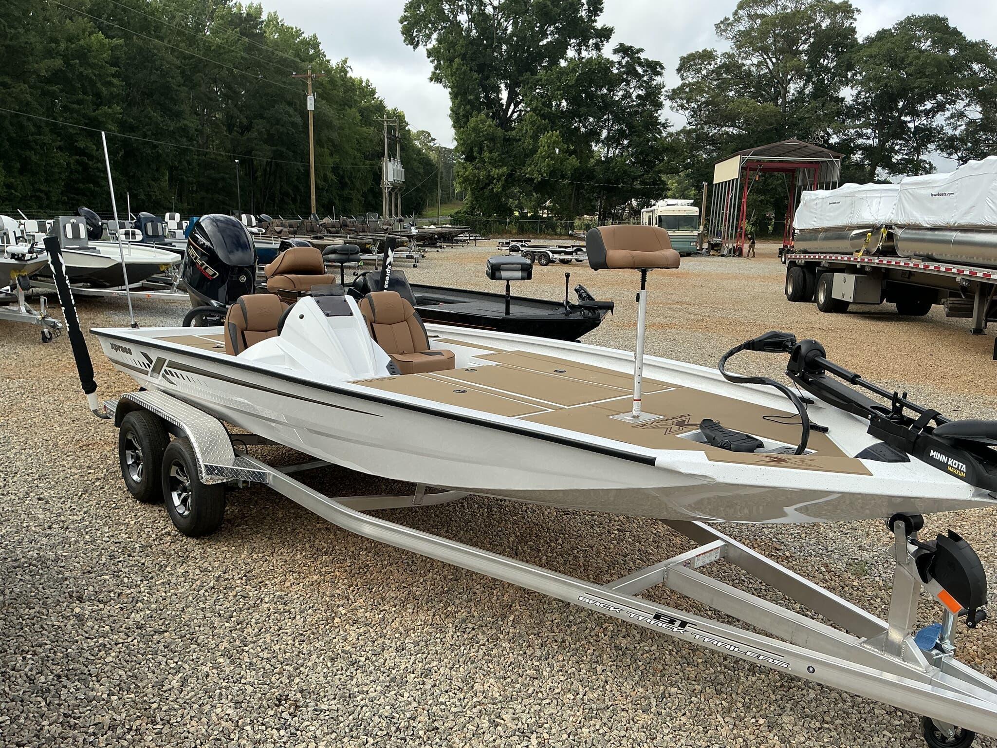 2026 Xpress Hyper-Lift Bass Series H20