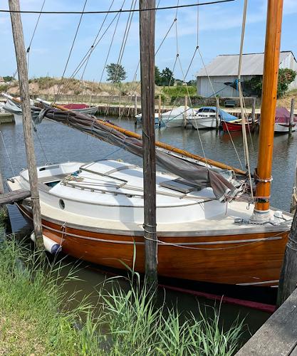 Custom Craglietto CatBoat Sciarrelli