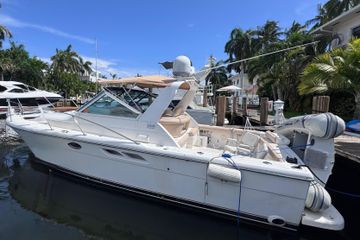 2001 Tiara Yachts 3100 Open