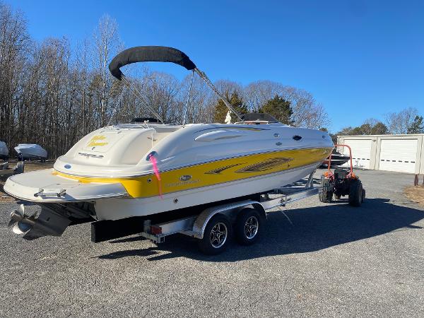 2006 Chaparral Sunesta 252