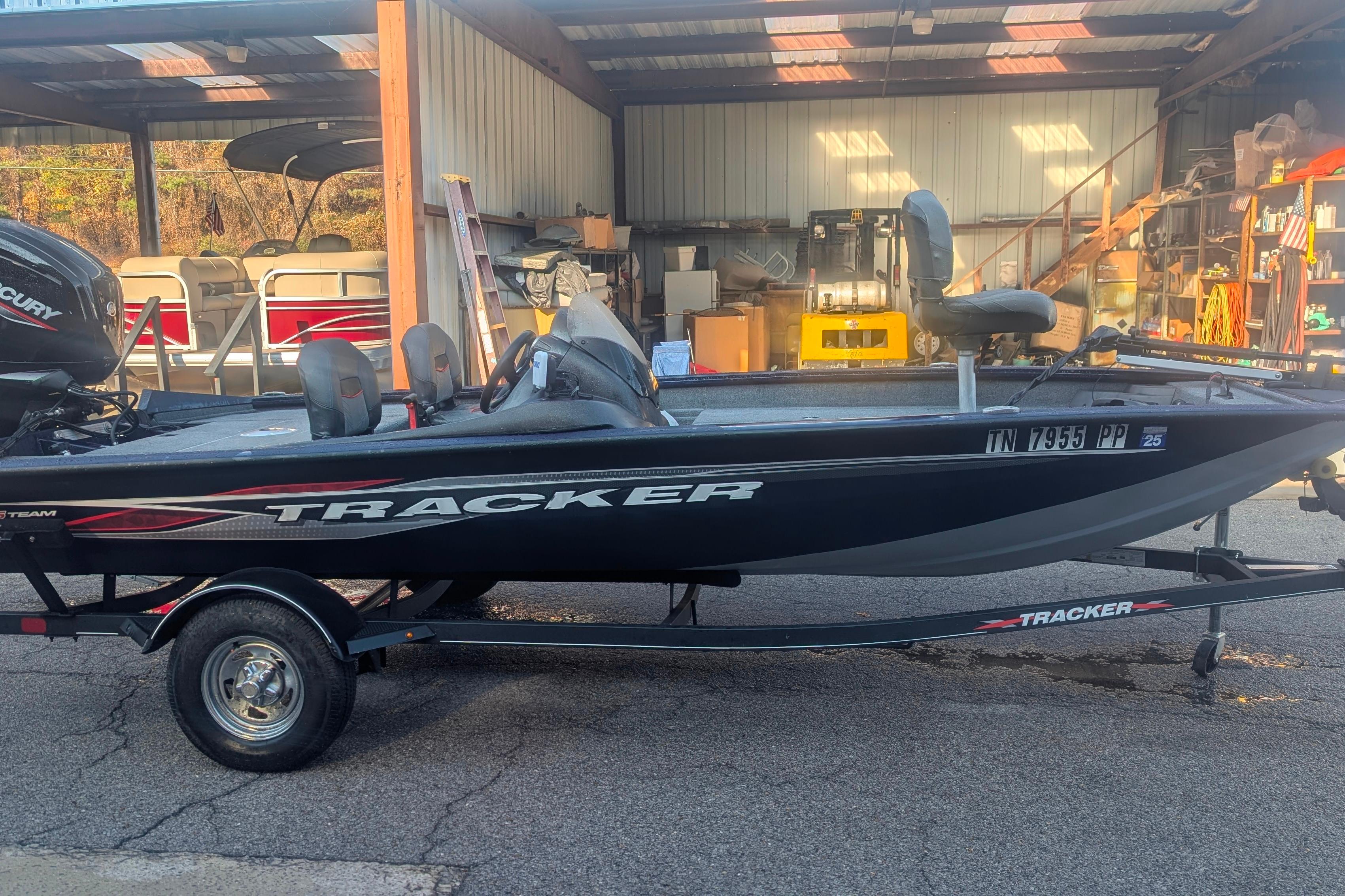 2022 Tracker Pro Team 175 TF