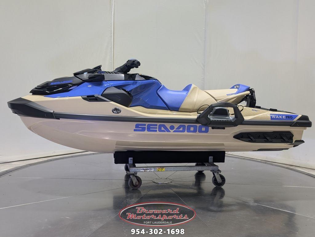 Sea-Doo WAKE™ PRO 230
