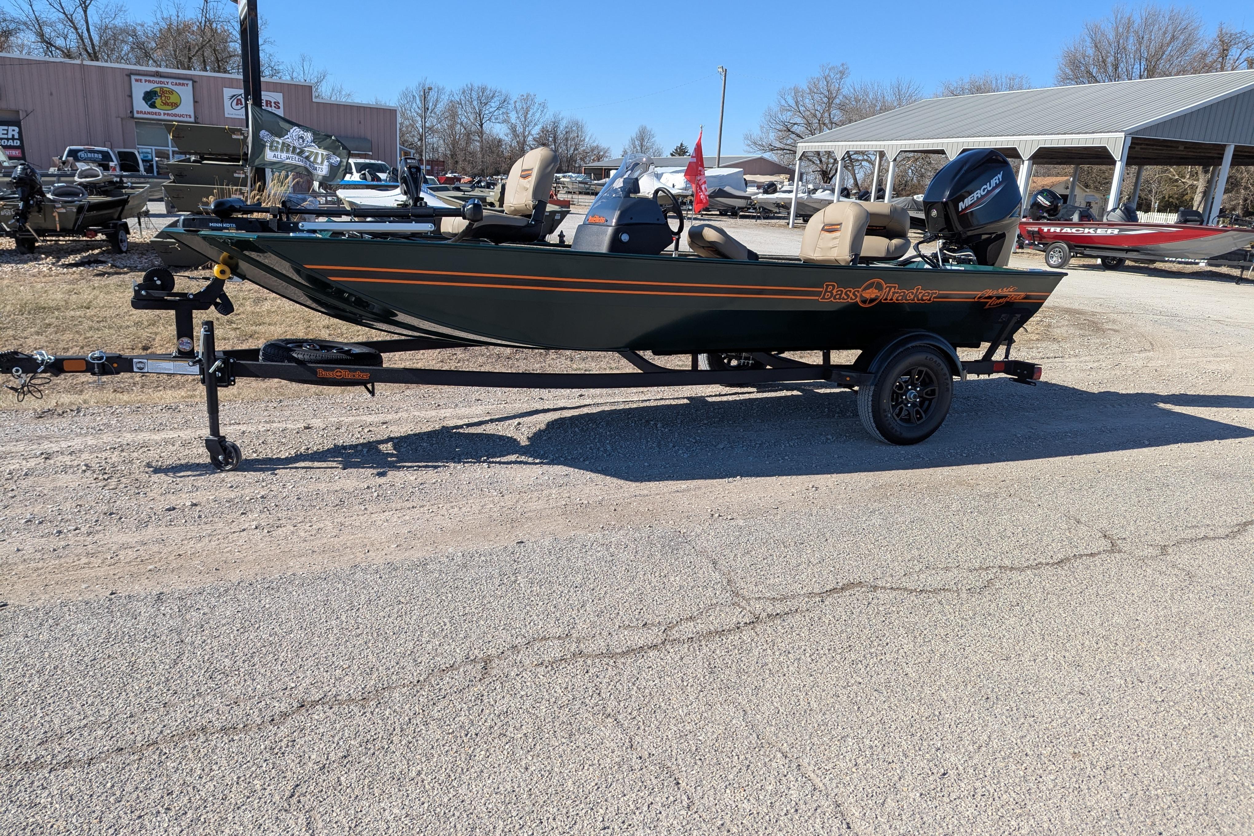 2025 Tracker Bass Tracker Classic Limited
