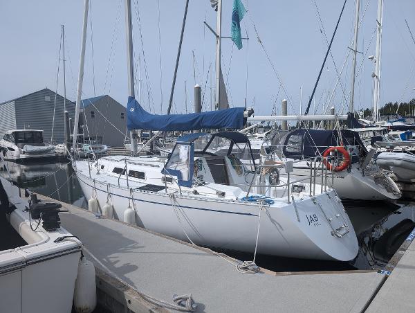 1985 Islander 34 - 2