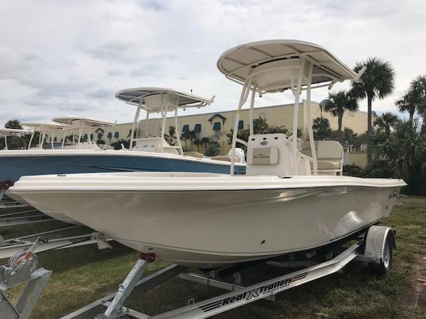 Sea Chaser 21 LX Bay Runner: Get Hooked - boats.com