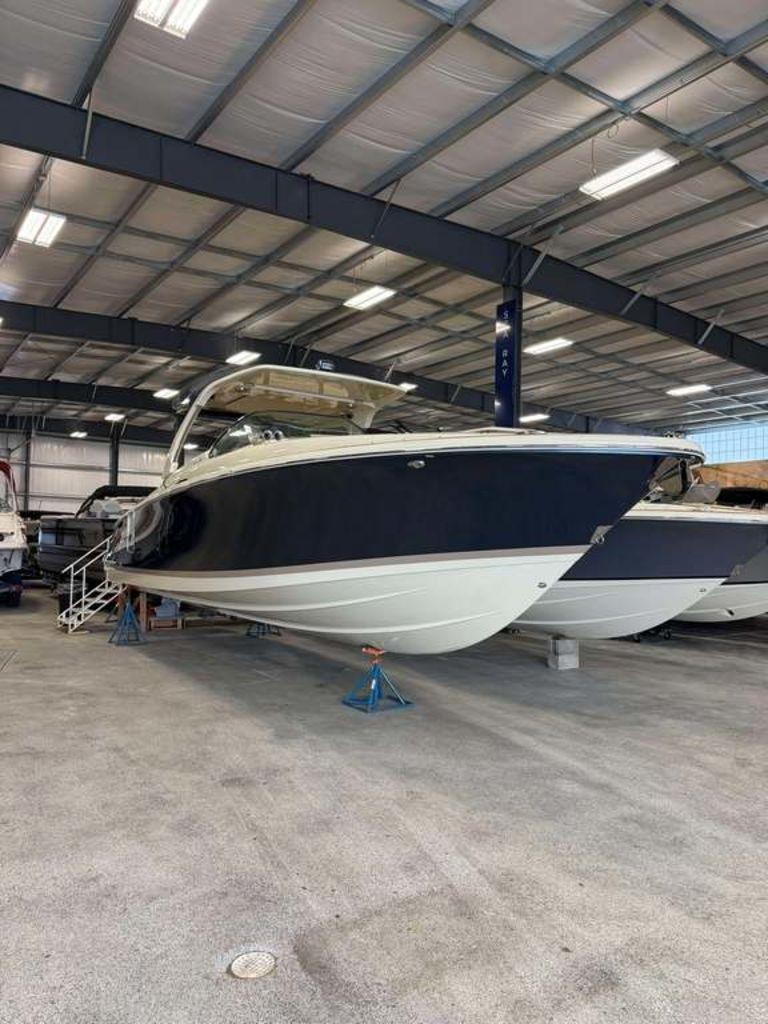 2025 Chris-Craft Launch 35 GT