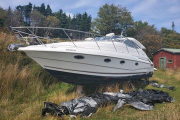 2001 Doral 330 Se