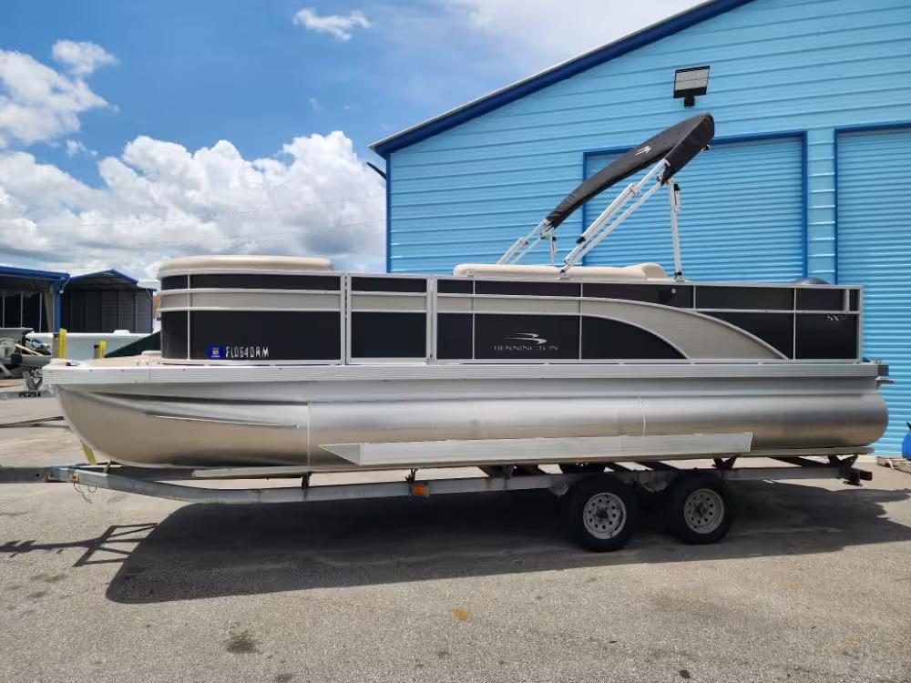 Bennington 22 SSLX