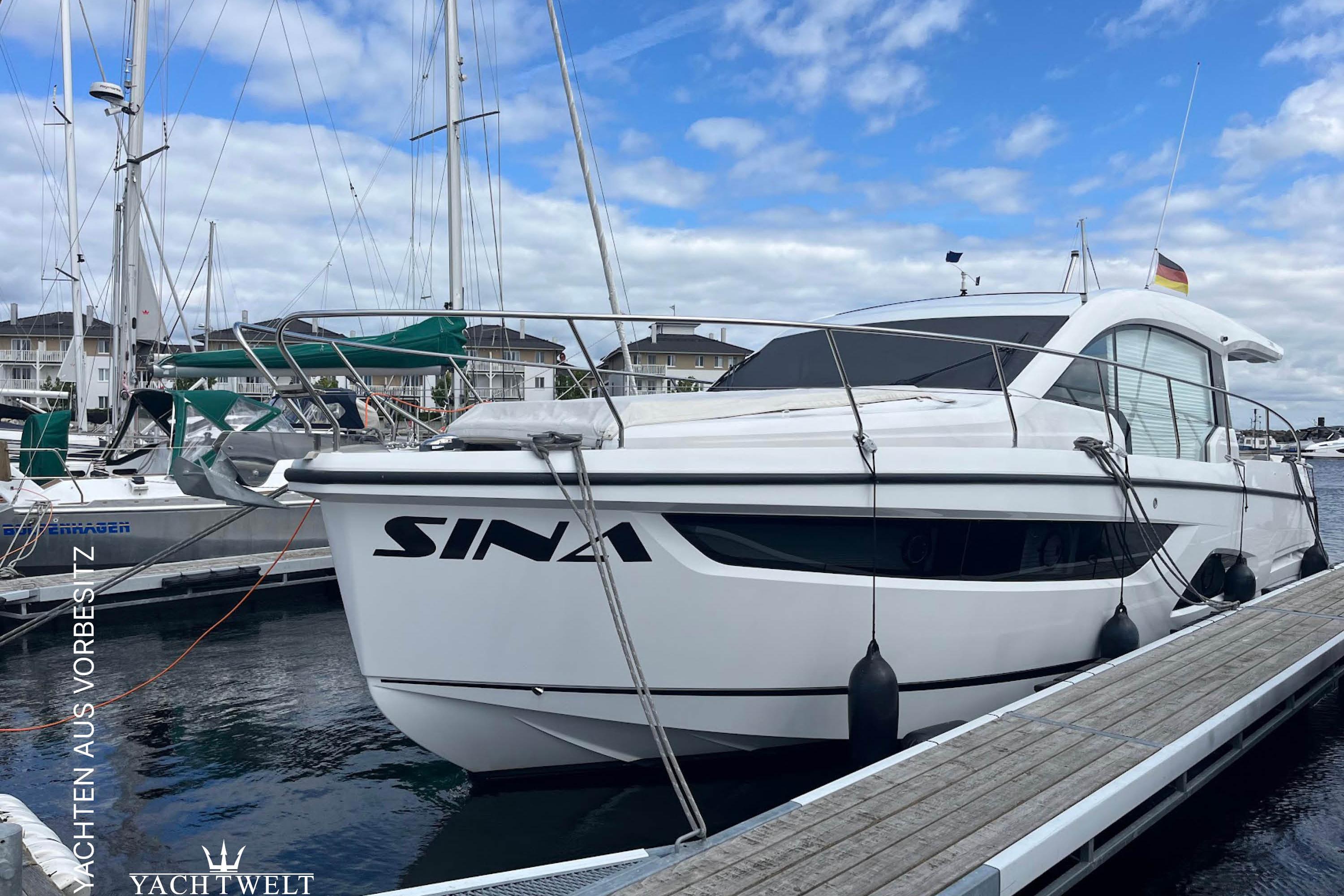 2020 Sealine C390