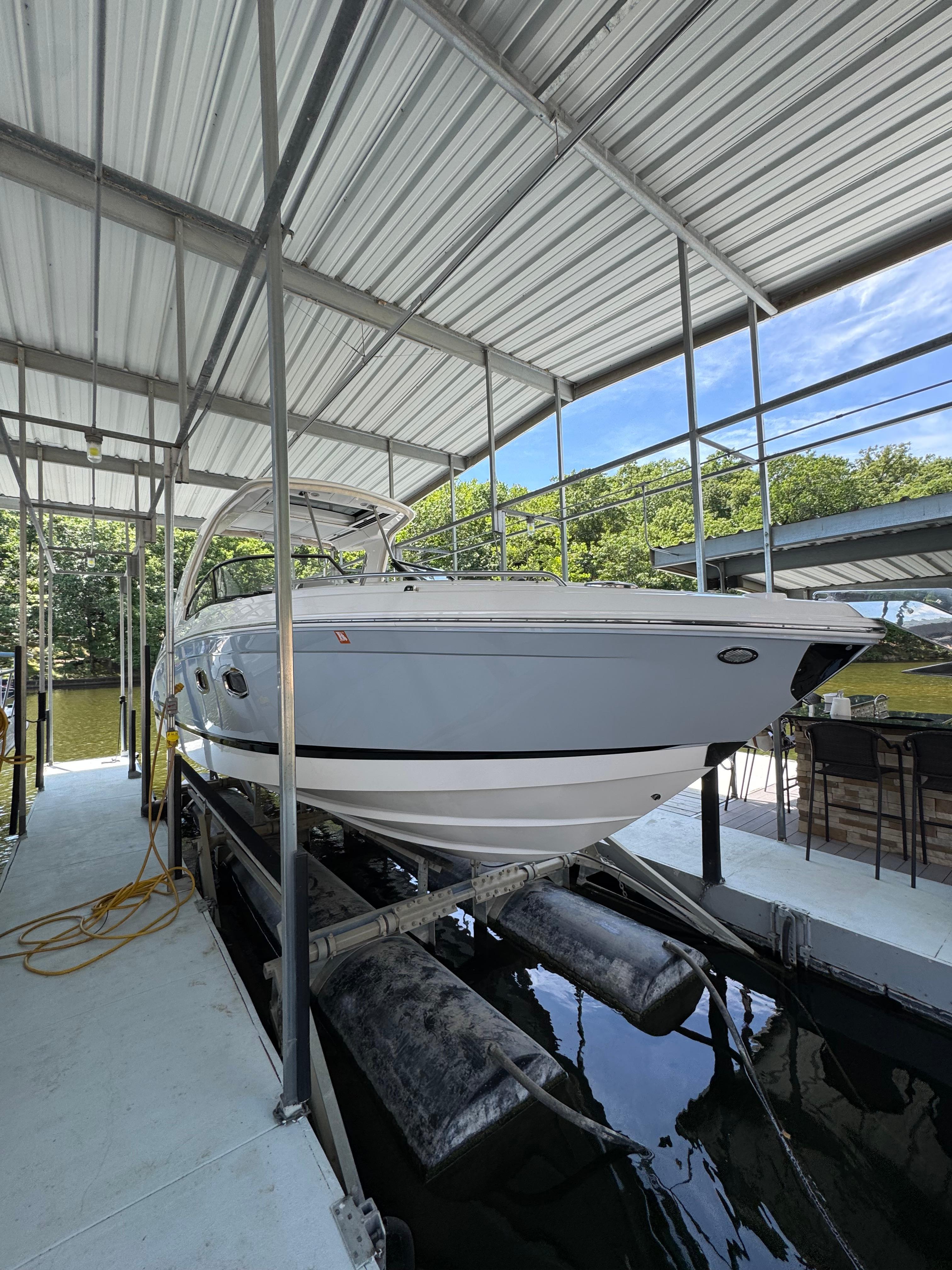 2019 Chaparral 347 SSX