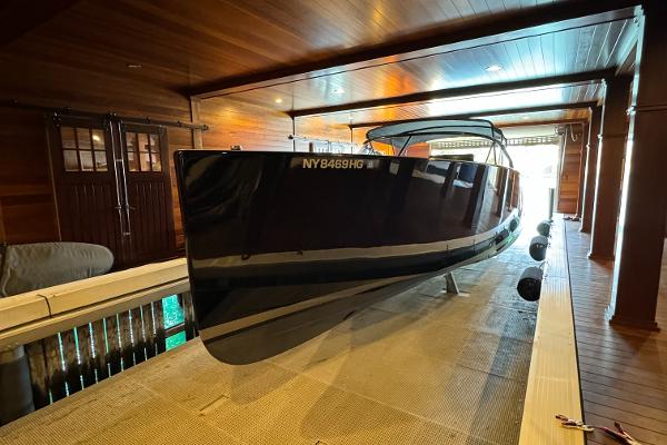 2019 VanDutch 40