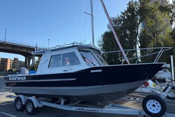 2023 KingFisher 2425 Escape HT