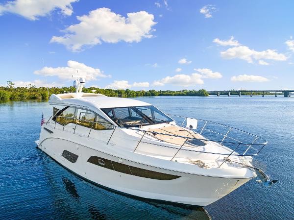 2017 Sea Ray 460 Sundancer