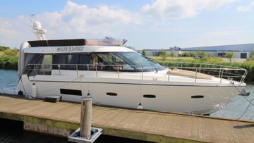 2012 Sealine F42
