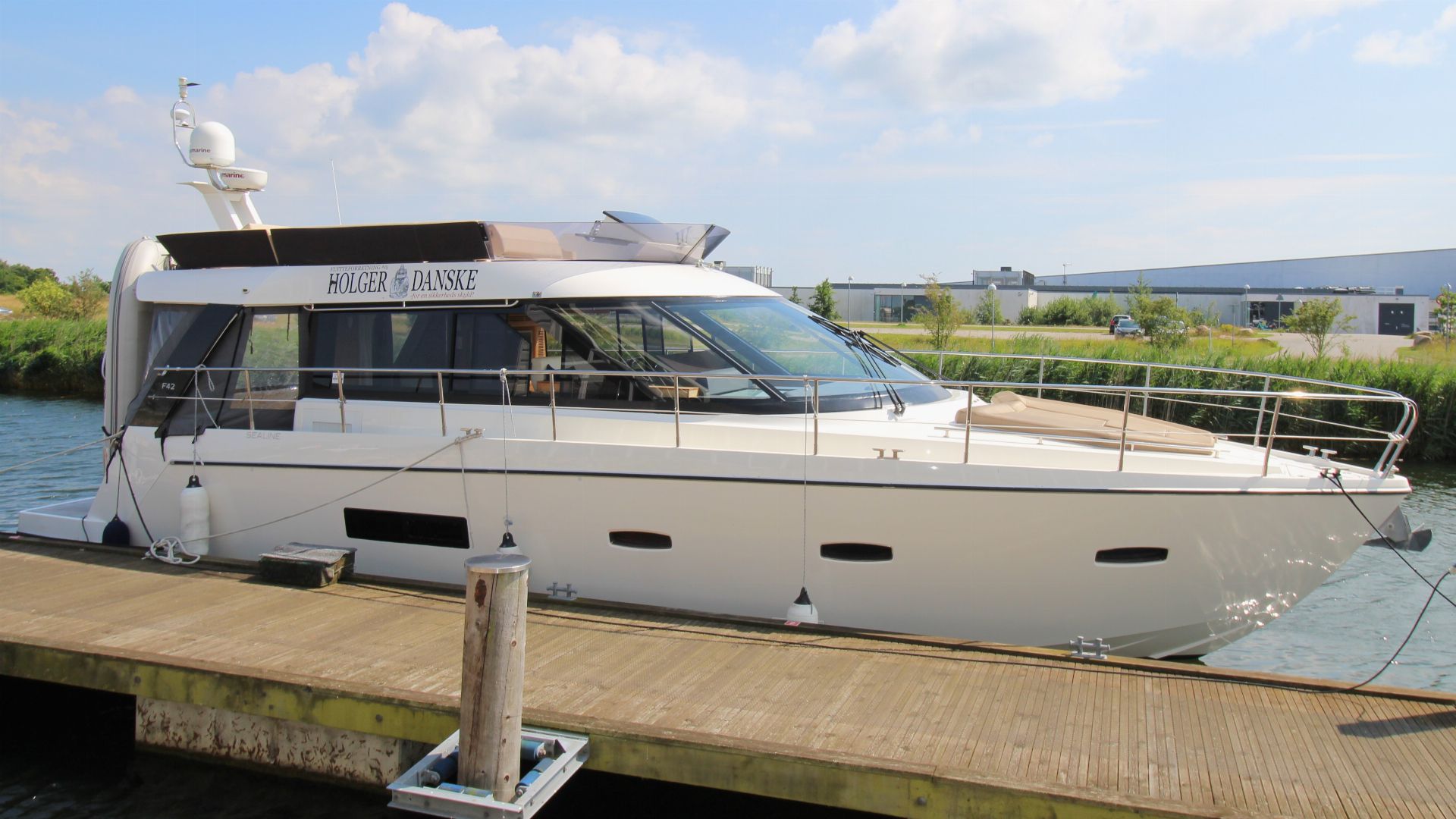 2012 Sealine F42