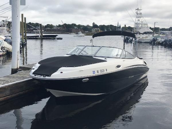 Stingray 215LR Sport Deck Bowrider: Abridged Version - boats.com