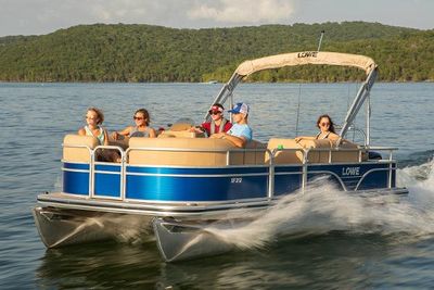Lowe SF212 Boat