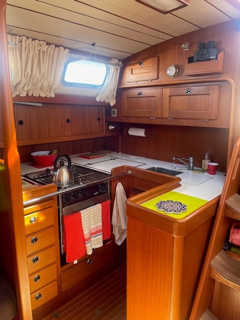 2005 Hallberg-Rassy 48
