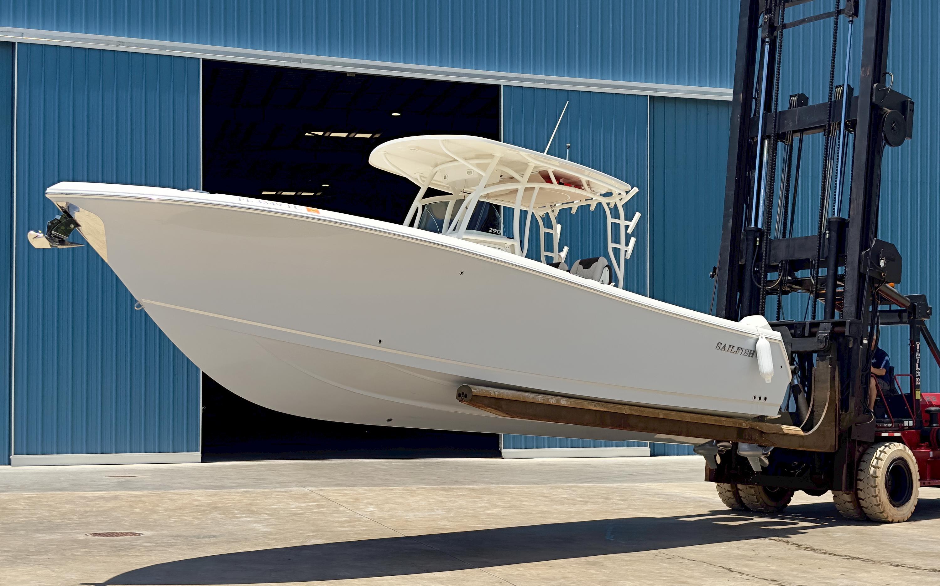2021 Sailfish 290 CC