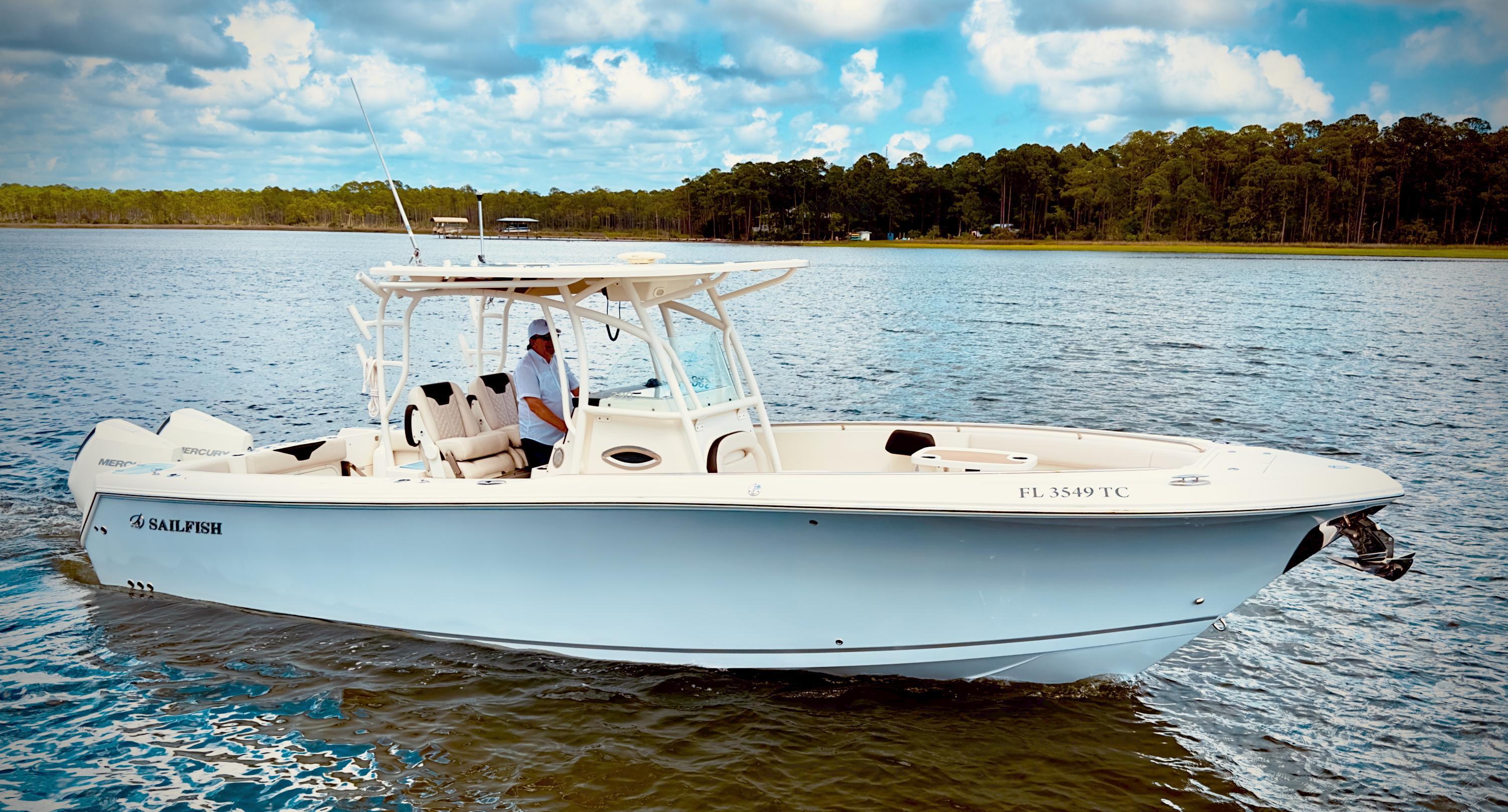 2021 Sailfish 290 CC