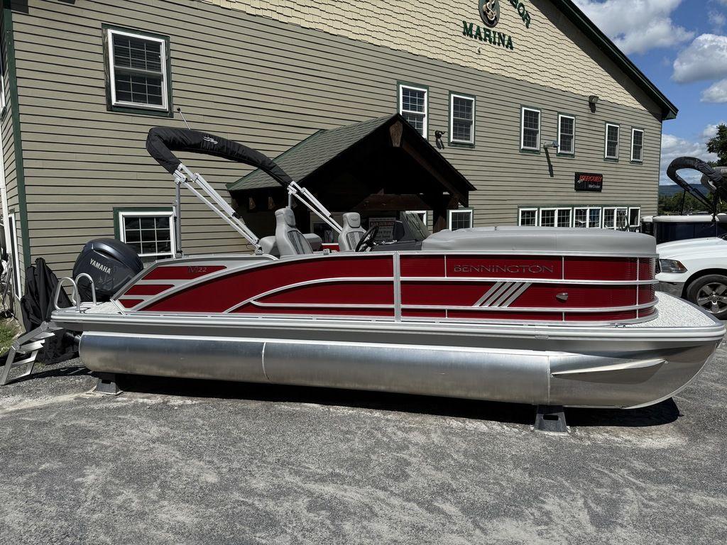 2025 Bennington 22 MSB