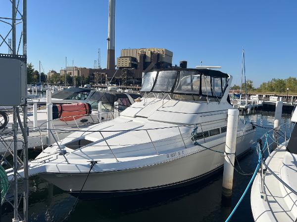 1997 Carver 380 Santego SE