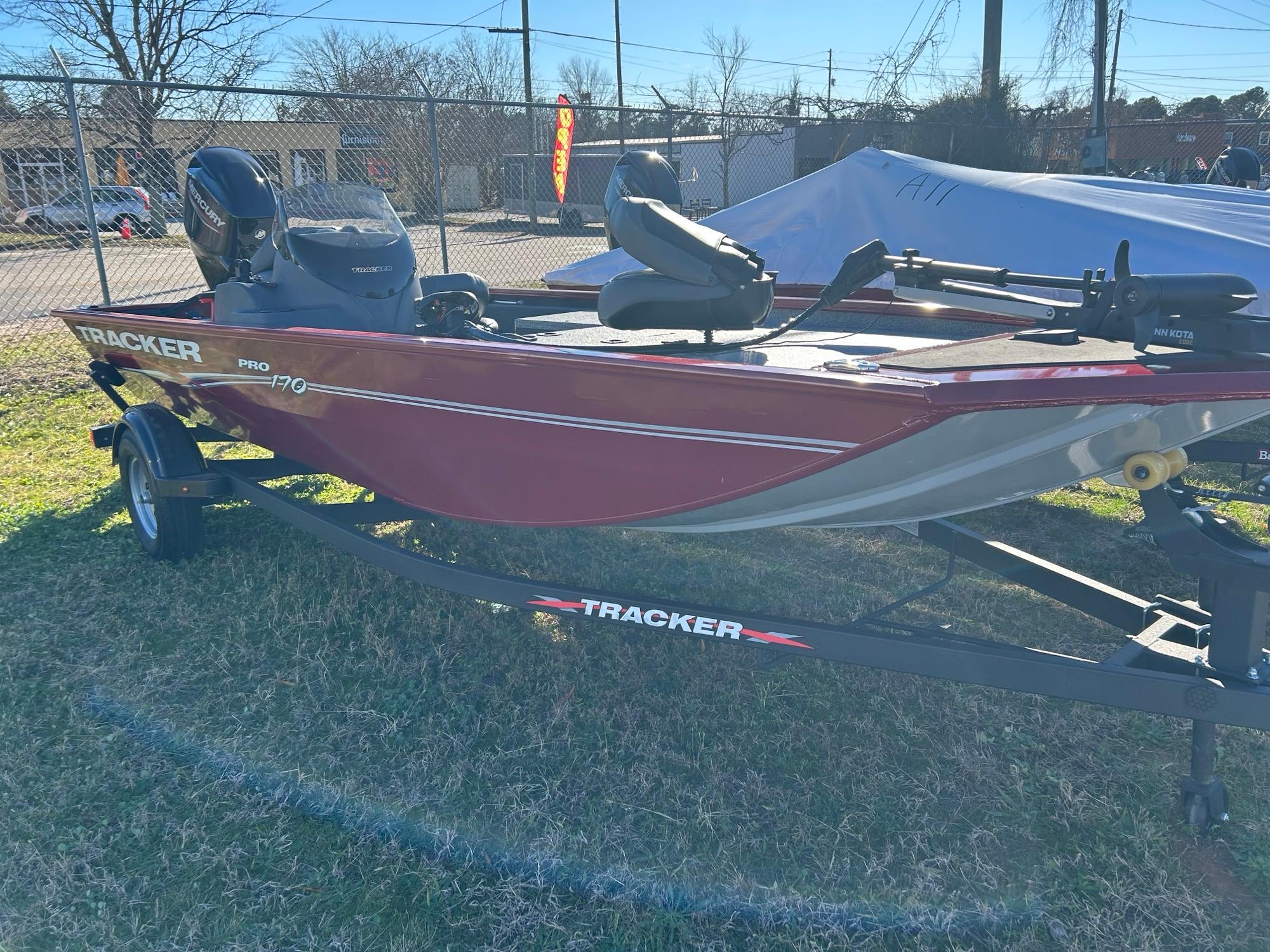 TRACKER Boats: 2018 Pro 170 Aluminum Fishing Boat 