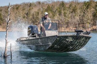 Crestliner 1860 Retriever CC Manufacturer Provided Image: Manufacturer Provided Image Boat