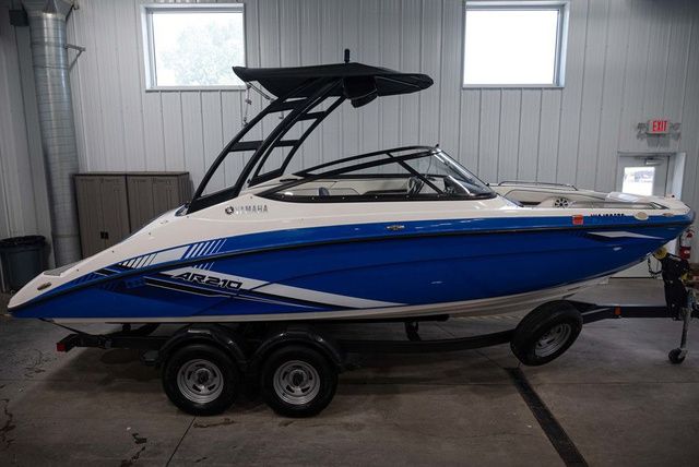 2019 Yamaha Boats AR210