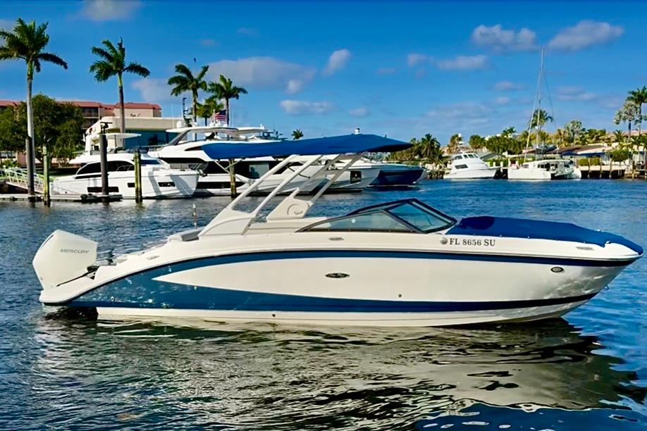 2021 Sea Ray SDX 270