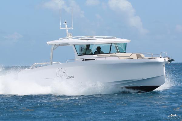 2025 Axopar 45 Cross Top
