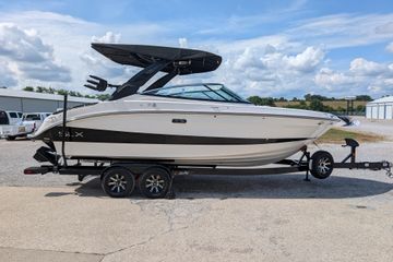 2025 Sea Ray SLX 260 Surf