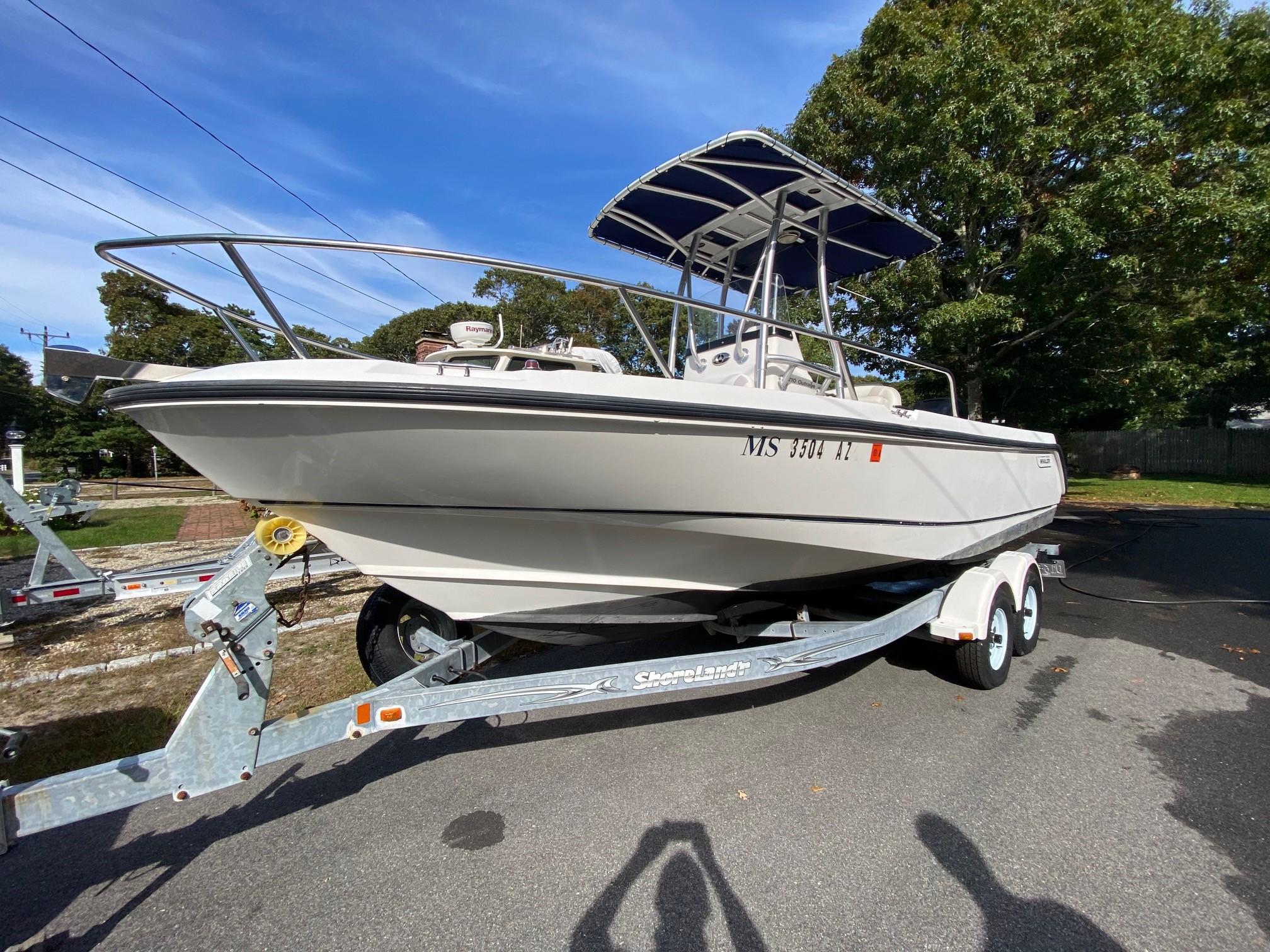 2006 Boston Whaler 210 Outrage